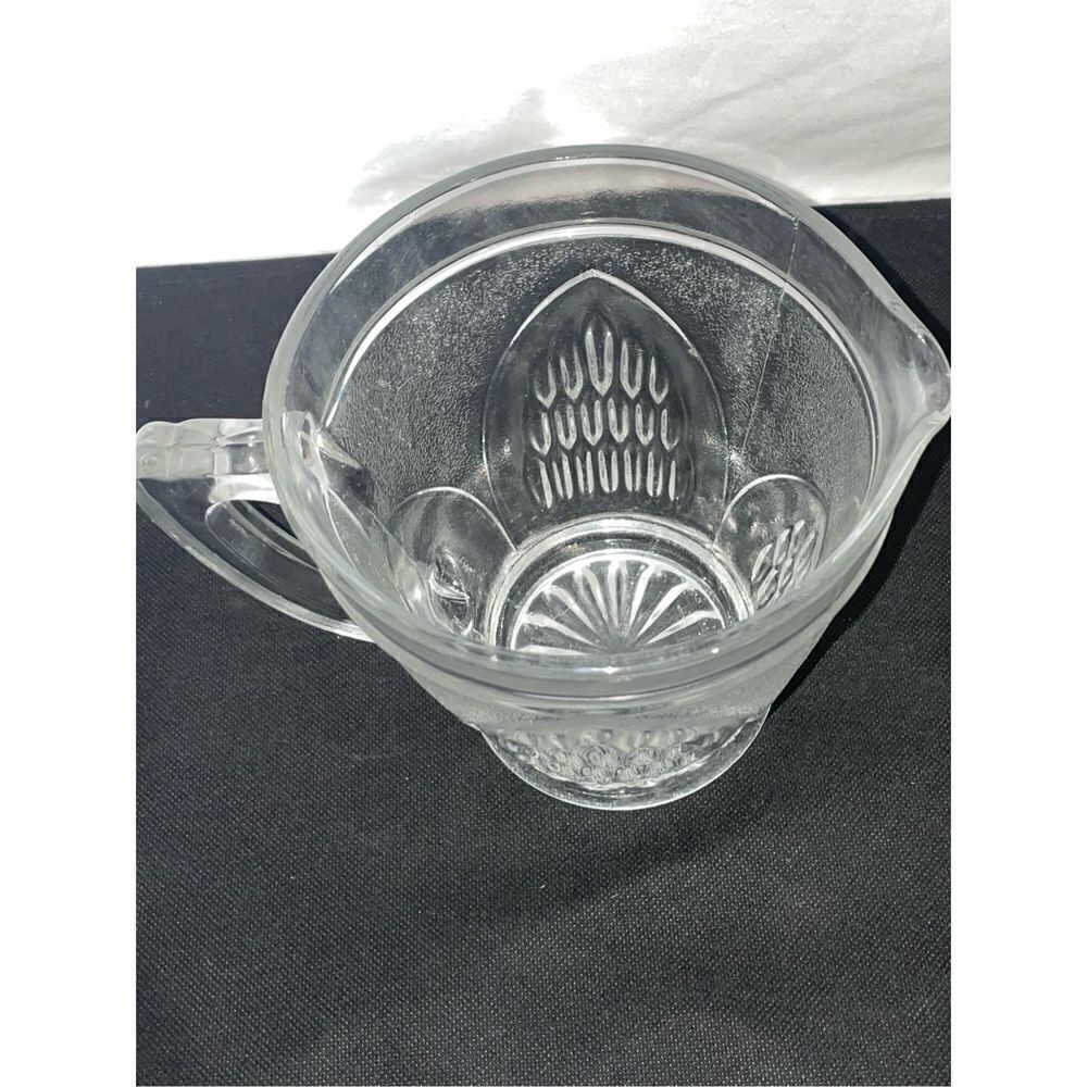 Small glass pitcher   - Picture 3 of 7